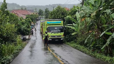 Satlantas Polres Muara Enim Urai Kemacetan di Kecamatan Tanjung Agung