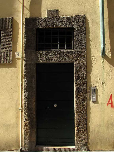 Via del Monte d'Oro (Street of the Mount of Gold) plaque, Livorno