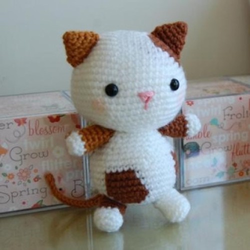 Kitten Amigurumi - Free Pattern