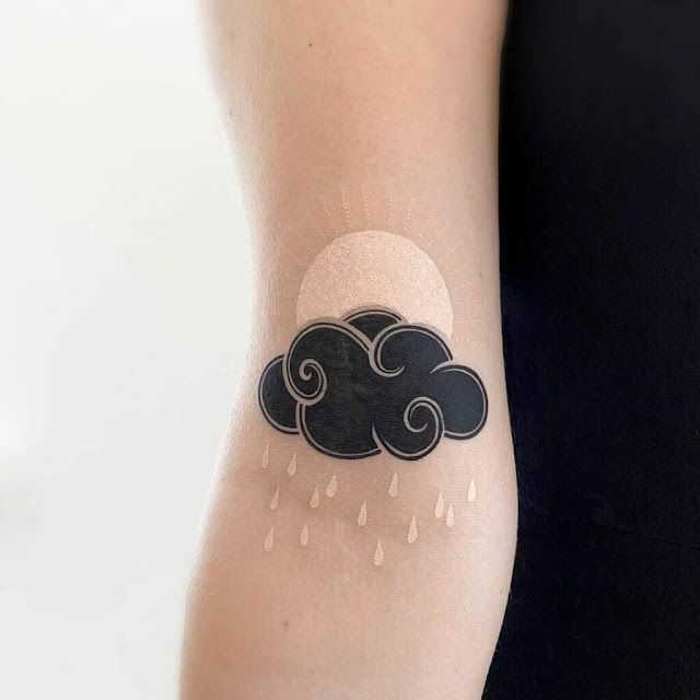 70 ideias de tatuagens de nuvens para mulheres criativas