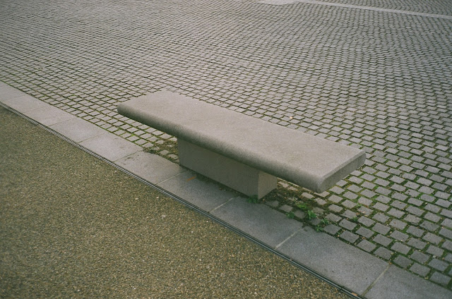 London bench Chelsea School of Art Millbank