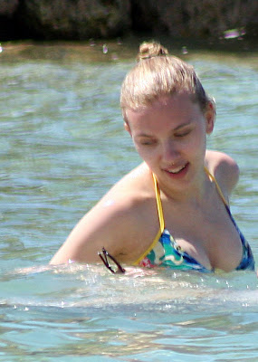 Scarlett Johansson looks fantastic in a bikini