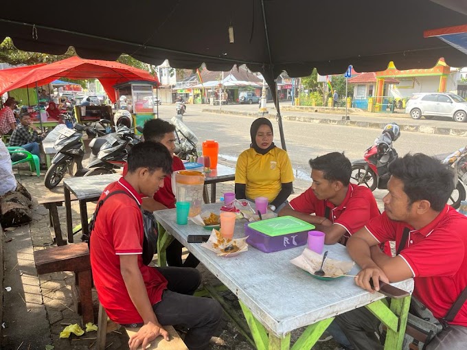 Polwan Bersama Polres Rohul Dengarkan Keluh Kesah Masyarakat Pasir Pengaraian Dalam Giat Jum'at Curhat