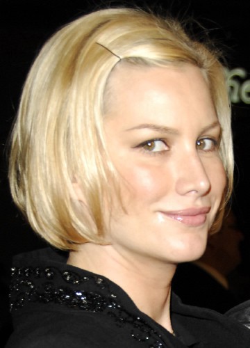 short bobbed, or short spiked hair styles, round faces generally look