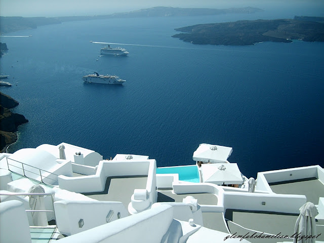 best luxury hotels in Santorini island and whole Greece