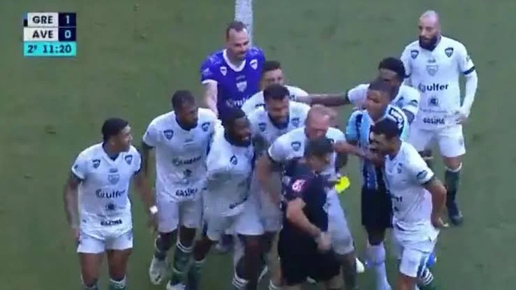 Brazil army intervenes as Luis Suarez cause huge brawl in Gremio in win over Avenida