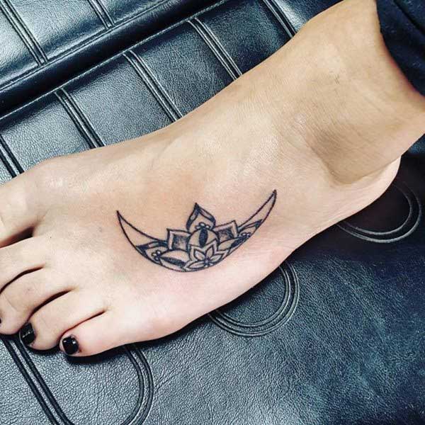 Tatuagens femininas para os pés 