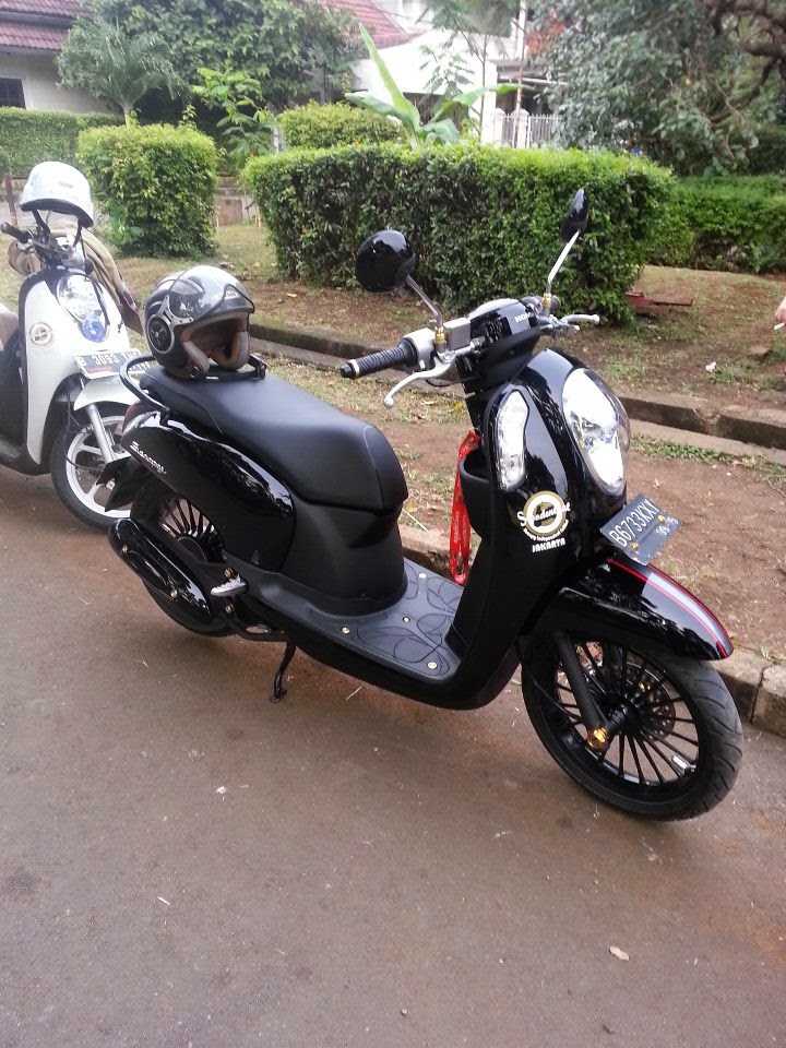 Info Top 20+ Modifikasi Scoopy Black