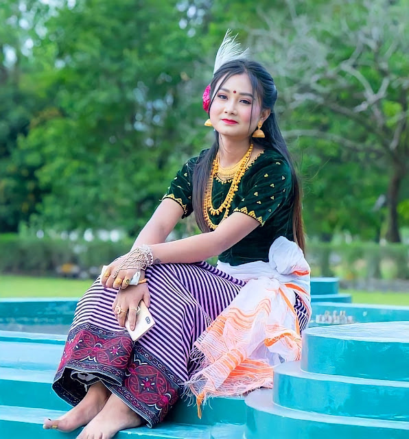 A Meitei lady with traditional attires