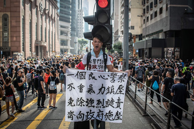 Hongkong: bagian dari China?