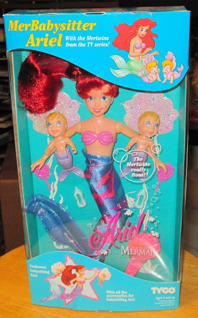 Boneca Ariel babysitter, com dois bebês sereios, original na caixa