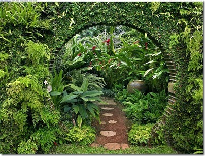 moon-gate-in-brief-garden-near-bentota-sri-lanka