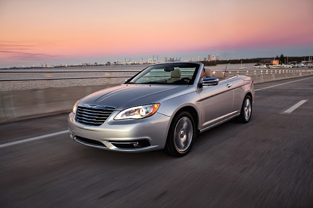 2012 chrysler 200 convertible front angle view 2012 Chrysler 200 Convertible