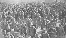 30 January 1941 worldwartwo.filminspector.com Italian POWs Tobruk
