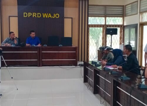 Warga Atakkae Mengadu ke DPRD Wajo, Akibat Sering Dihadang oleh salah Seorang Oknum 