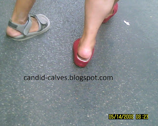 candid muscular calves fetish