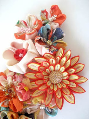 4 Flirty Idea Fancy Handle Bridal Bouquet Holders made of Leaves