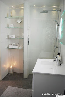 Harmaa kylpyhuone gray bathroom