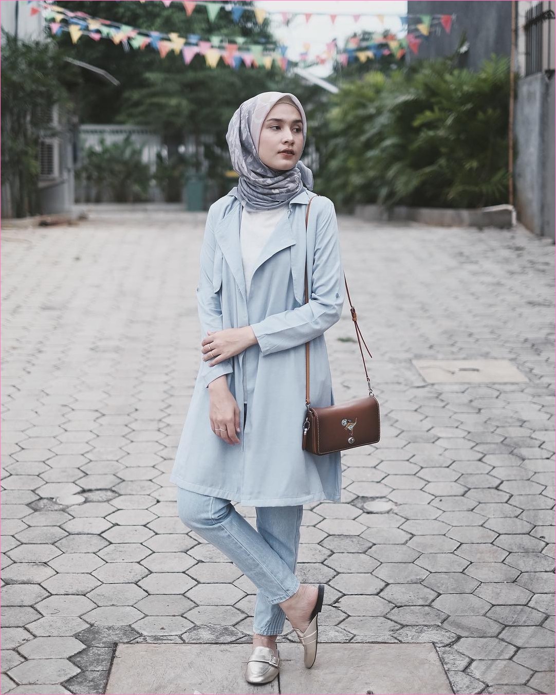 Outfit Baju  Hijab  Casual  Untuk Ke Kantor Ala Selebgam 2021