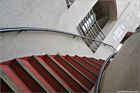 Escaleras del Observatorio de la Torre Coit en San Francisco