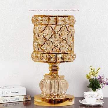 Những mẫu đèn bàn pha lê đẹp giúp thay đổi diện mạo phòng khách