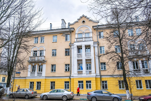 Фасад дома №112 по проспекту Гагарина