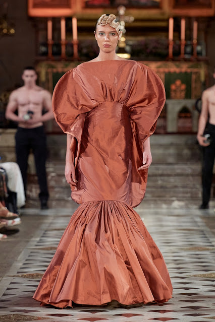 Collection robe Haute Couture Léna Erziak, Paris Fashion Week Automne Hiver 2023