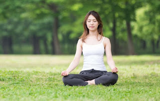 10 Manfaat Meditasi Bagi Kesehatan Pikiran dan Tubuh 