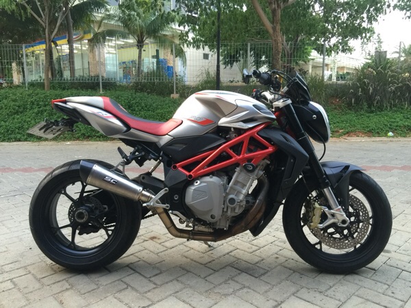  MOGE SECOND FULL PAPER MV agusta BRUTALE 1090R JAKARTA 