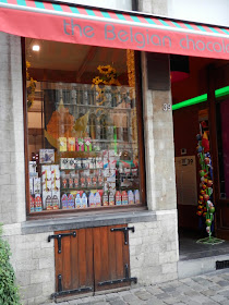 By E.V.Pita, Brussels, the Chocolate Street (Belgian sweets) / Por E.V.Pita, la calle de los chocolates de Bruselas, en Bélgica