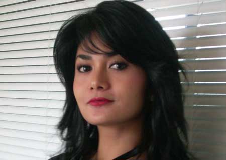 Ciuman Krisdayanti