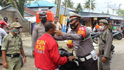 Memasuki Hari ke - 11, Polres Nisel Laksanakan Operasi Yustisi Secara Mobile Hingga Door to Door