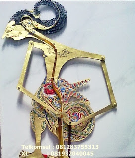 Wayang Kulit Arjuna nama lain: Wayang Kulit Janaka, Wayang Kulit Premadi, Wayang Kulit Dananjaya, Wayang Kulit Pandhutanaya