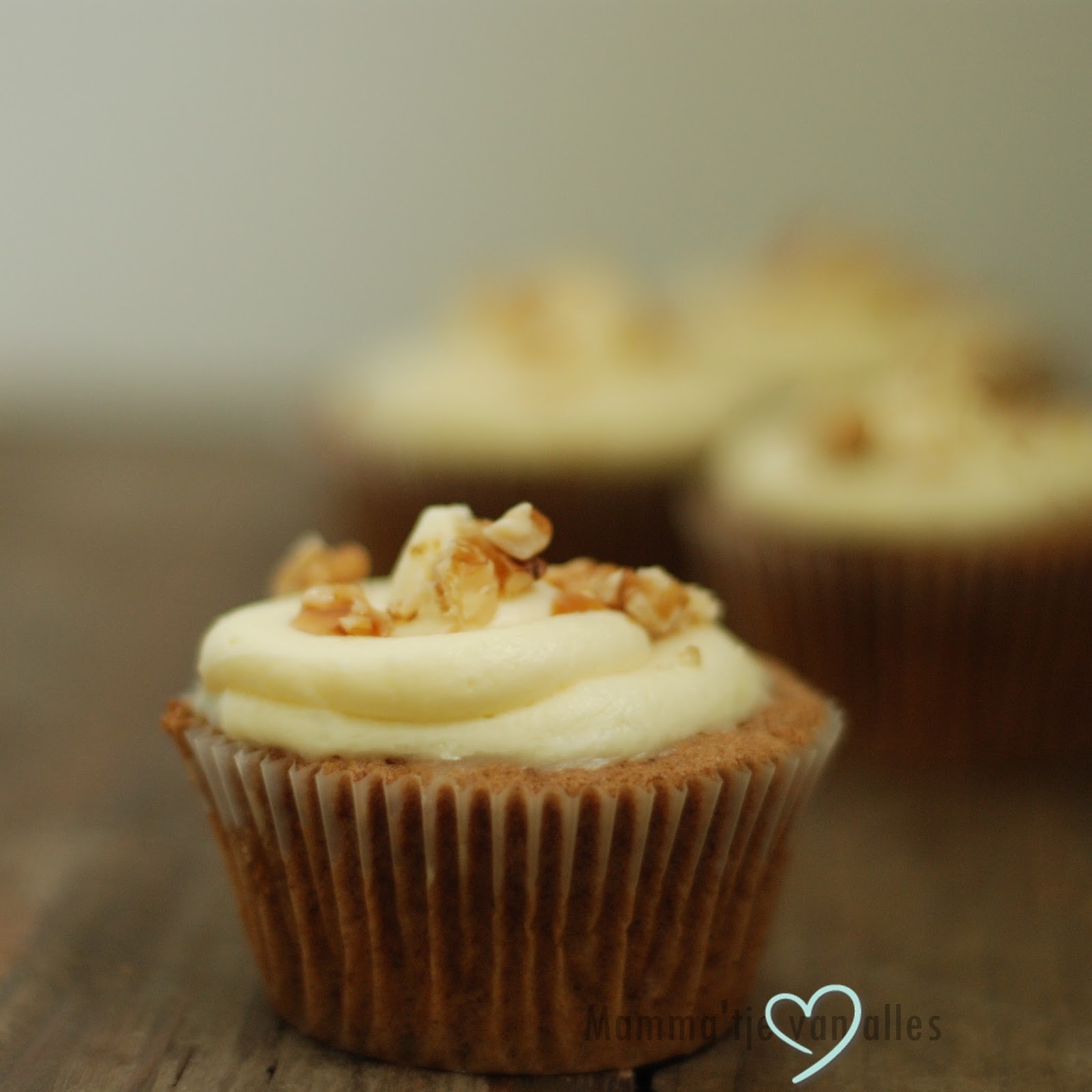 carrot cupcakes