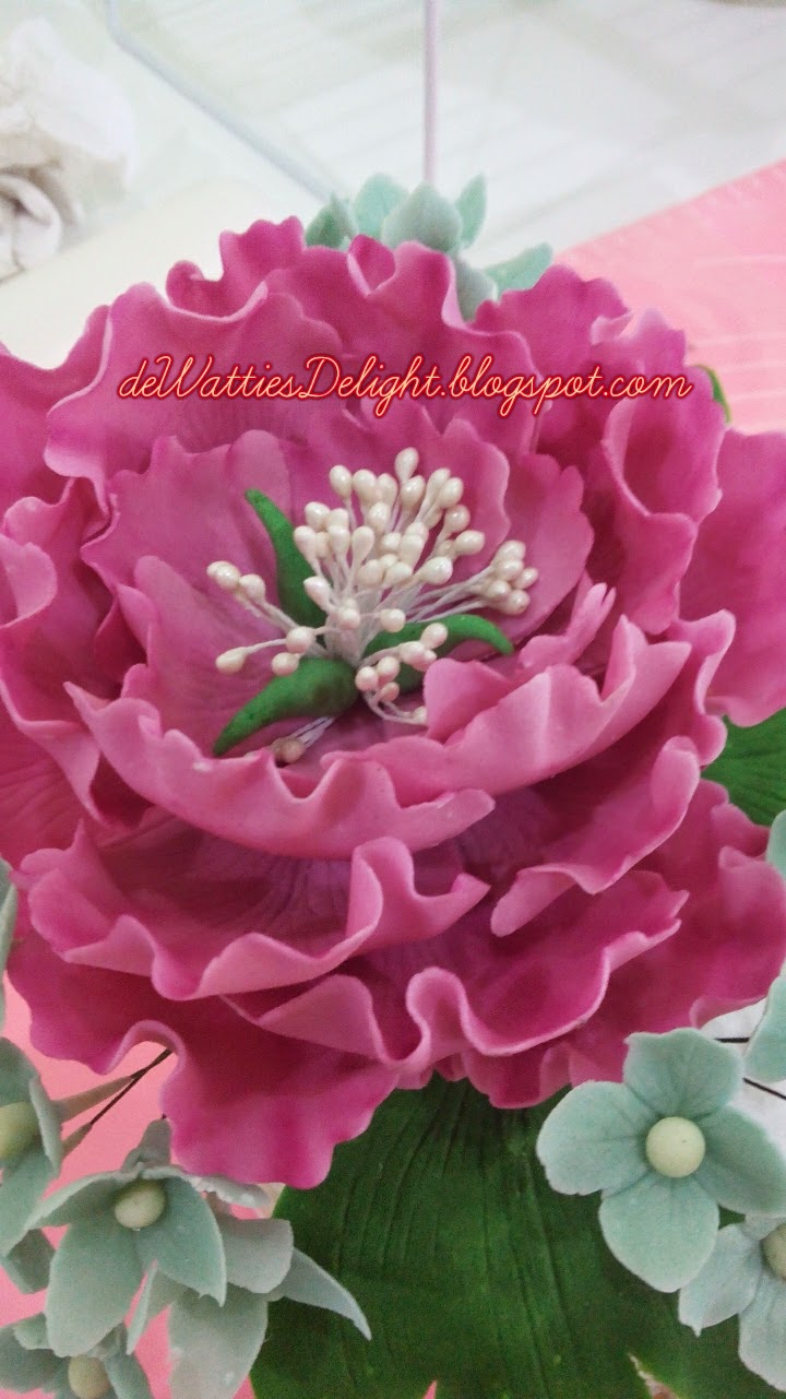 Wattie's HomeMade: My first Peony & Hydrangea Sugar Flower 