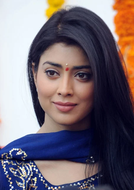 Shriya Saran Family Husband Parents children's Marriage Photos