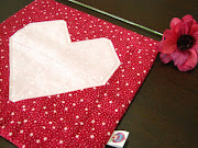 Levamos os panôs Amor de Mãe, patchwork forma o coração e como o suporte, .