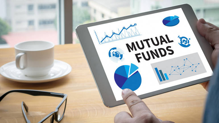 Indian Regulatory Body Considers Allowing Mutual Funds with Performance-Based Fees