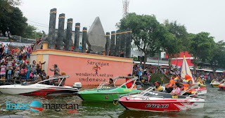 Warga Sarangan Gelar Labuh Sesaji