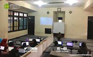 Departemen Media LEDMA Al-Farabi adakan Pelatihan Design Grafis