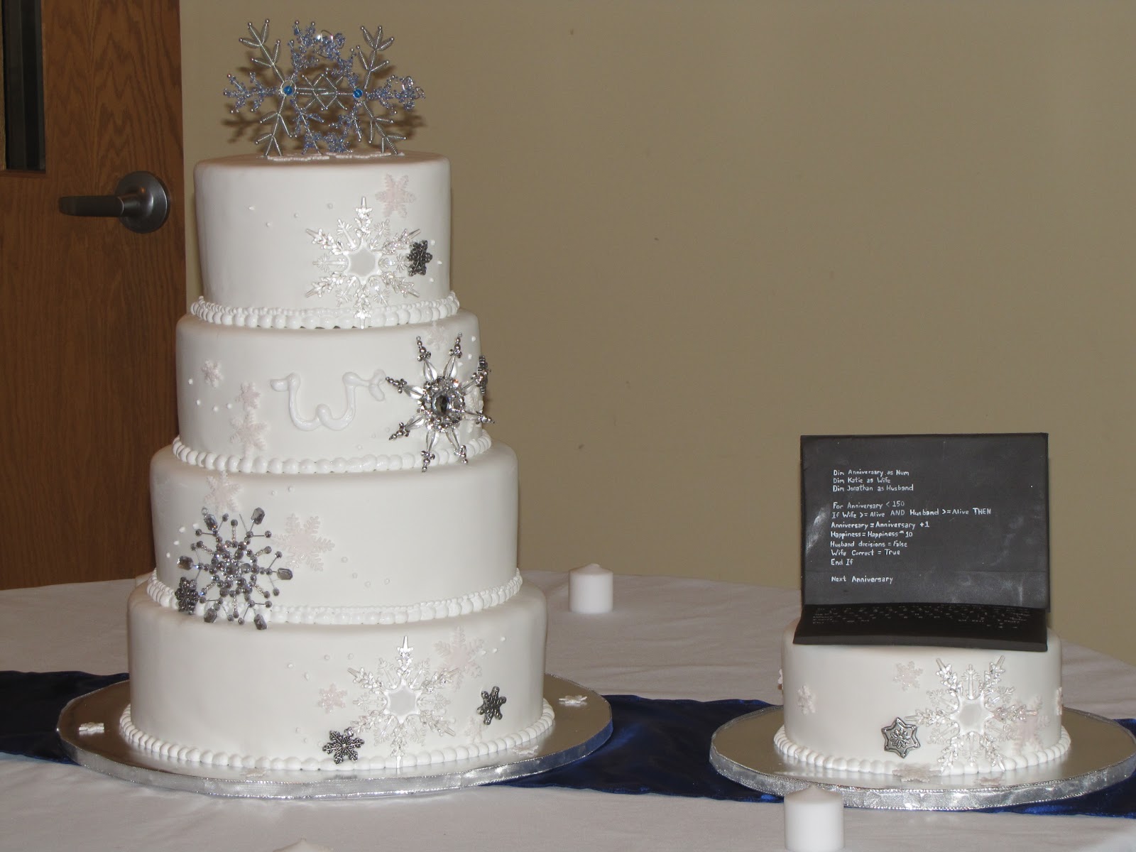 blue wedding cake images Snowflake Wedding Cake