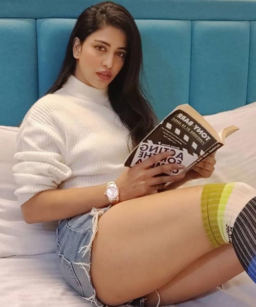 Daksha Nagarkar sexy legs hot curvy actress