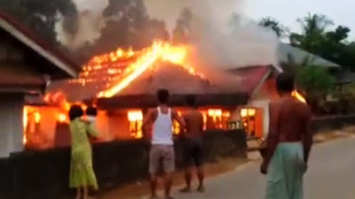 Satu Rumah di Siabu Ludes Terbakar, Kerugian Ditaksir 250 juta, Tak Ada Korban Jiwa