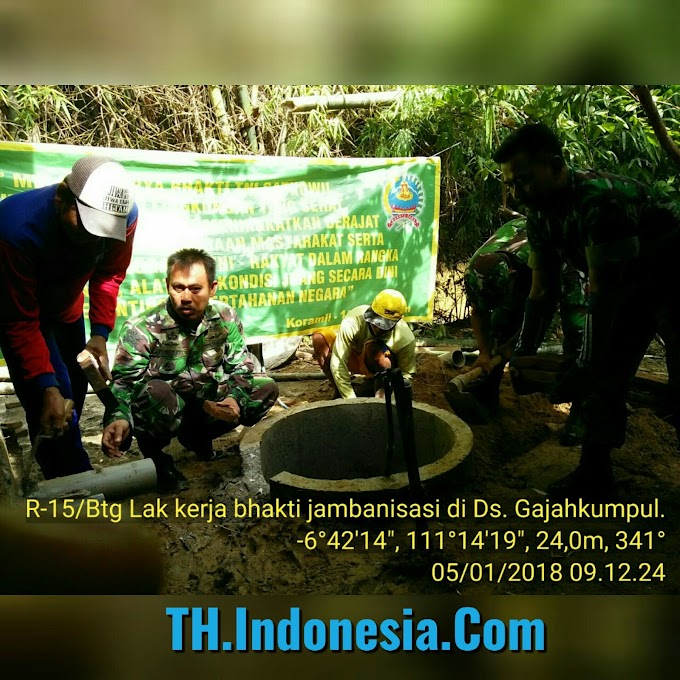 Bhakti Sosial Anggota Koramil 15 Batangan Dalam Pembuatan Jambanisasi Di Desa Gajahkumpul 