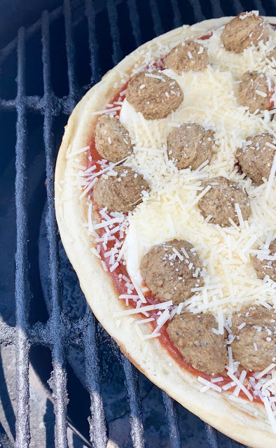 Meatball Pizza on the Big Green Egg grill.