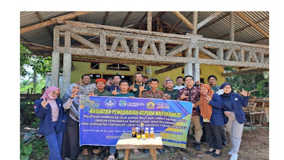 Tim PPM Jurusan Kimia Memberikan Pelatihan Membuat Lilin Aromaterapi dengan Minyak Atsiri Jeruk Kalamansi Kepada Komunitas Inspirator Lebah Madu Indonesia (ILMI) Cabang Bengkulu