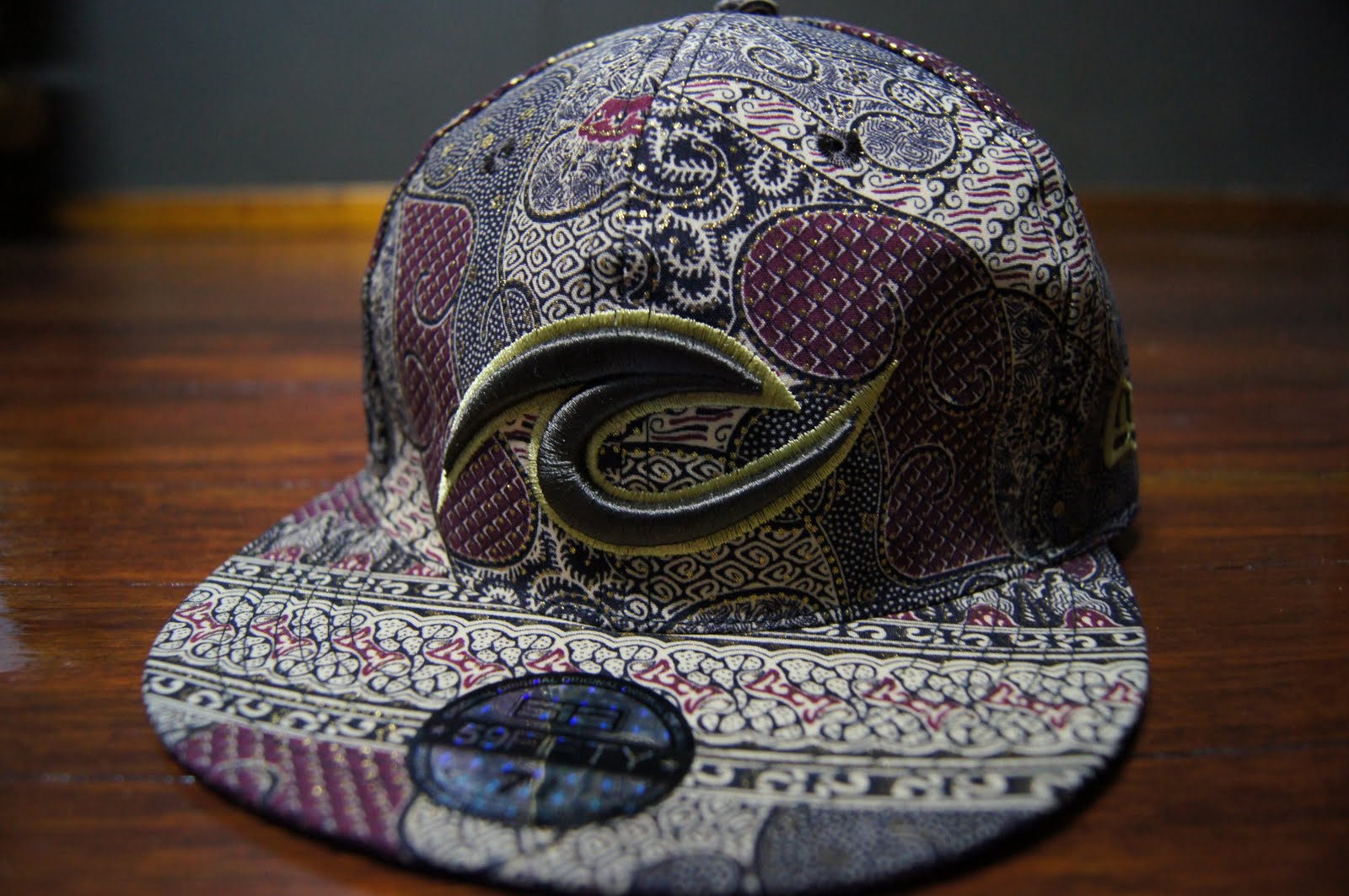 I heart sneakers Batik  Cap 