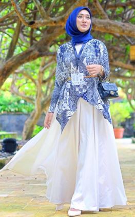 25 Trend Model Baju Batik Muslim Lebaran 2022