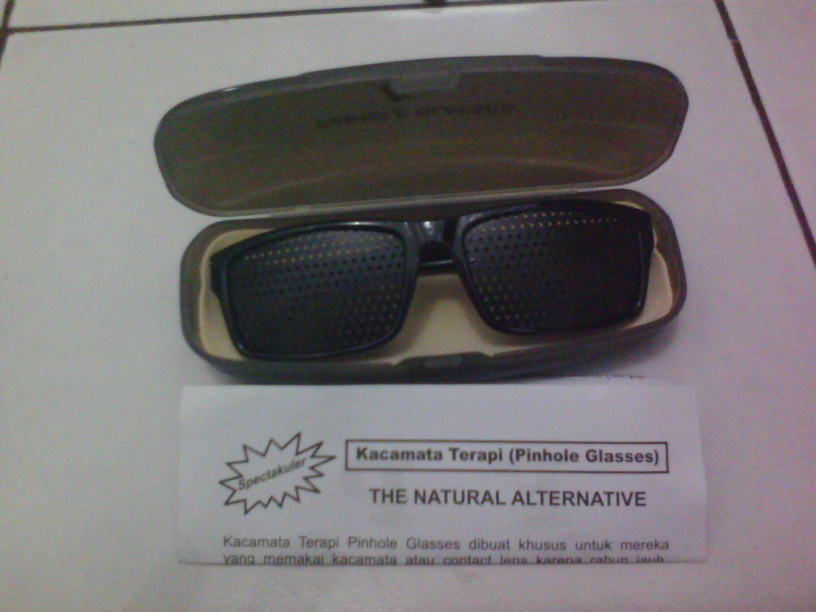 Nhikoyum Kacamata Terapi Pinhole Glasses Rp 15 000