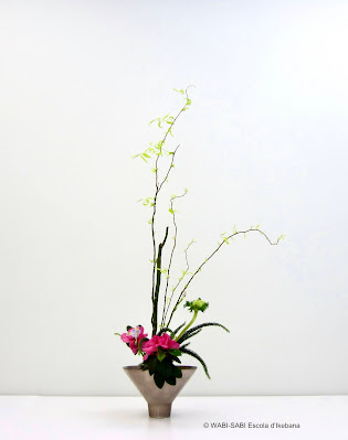 Ikebana-jiyuka-freestyle-wabisabi-escoladikebana